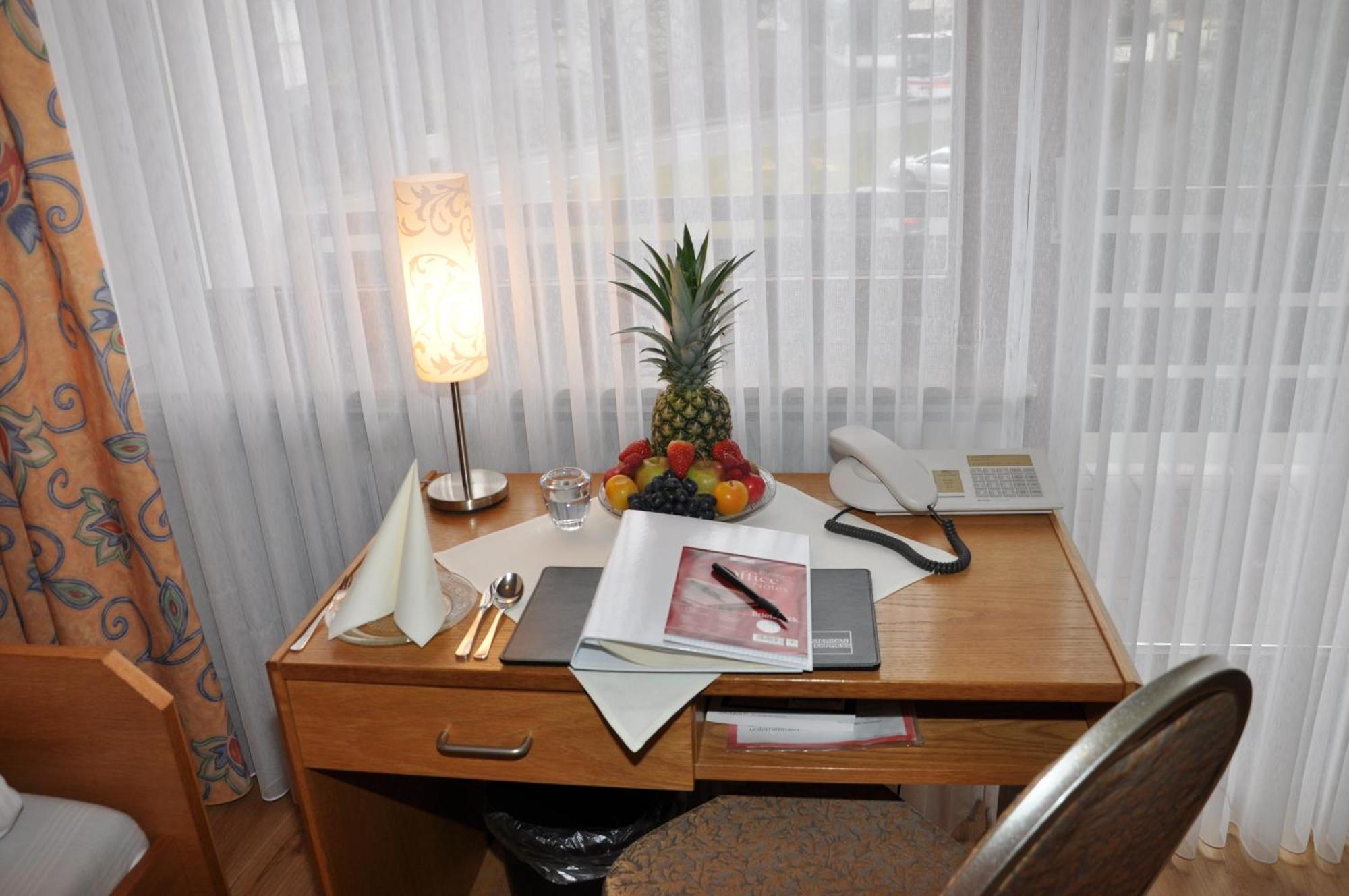 Hotel-Restaurant Sonnenhof Veitsrodt Habitación foto